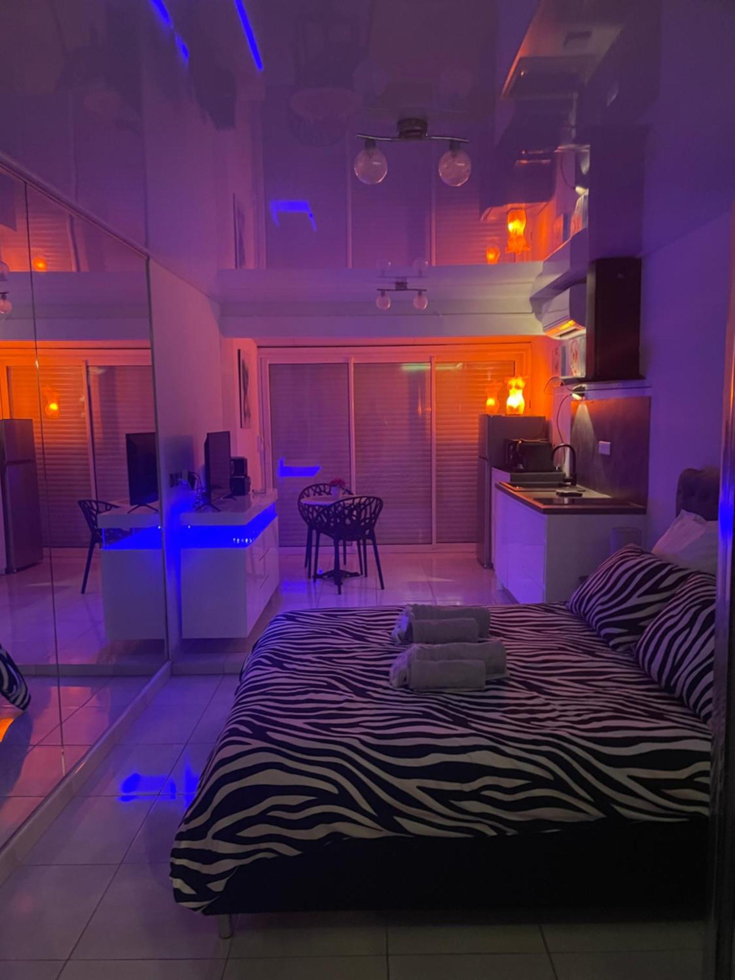 The Naturist Glamour Suite Агд Екстер'єр фото